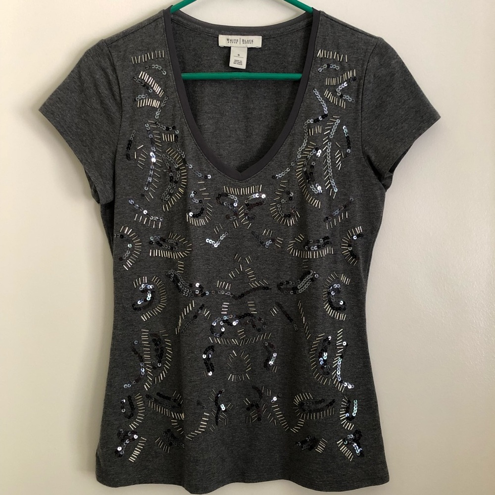 NWOT! WHBM grey/silver bead/sequin vneck tee, M.